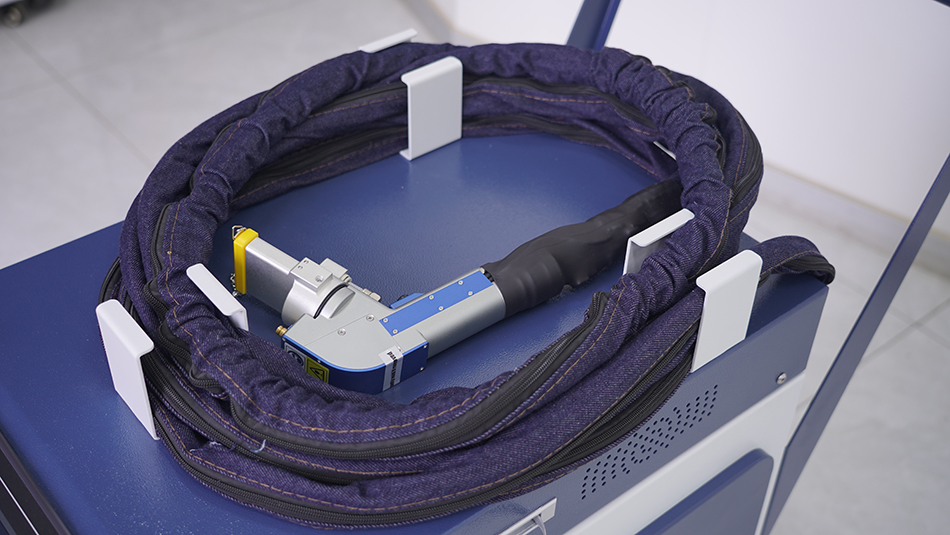 Direct Sales Industrial Laser  - Industrial Laser Rust Remover のレビューと価格